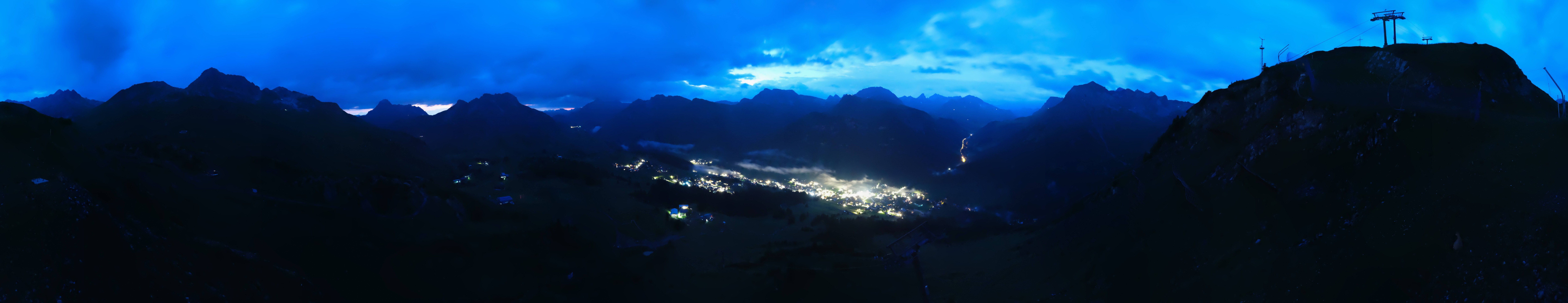 Archiv Foto Webcam Lech-Zürs: Kriegerhorn Panoramablick