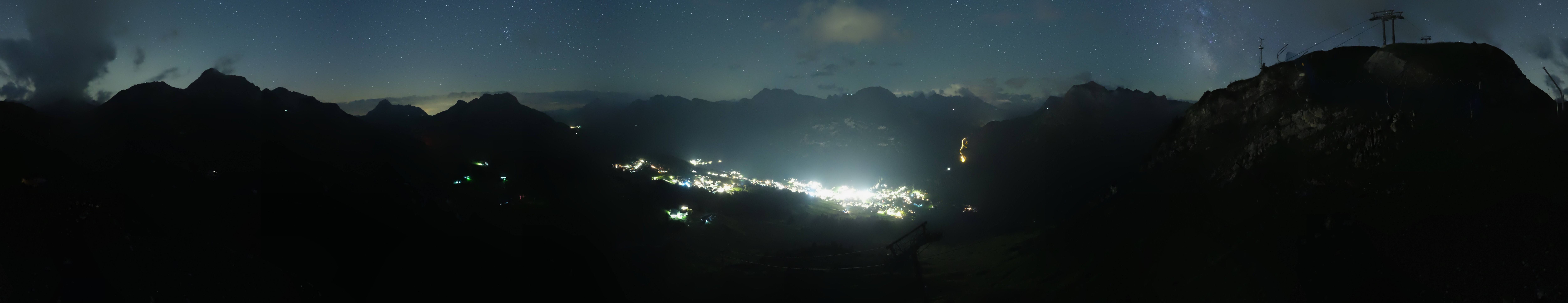 Archiv Foto Webcam Lech-Zürs: Kriegerhorn Panoramablick