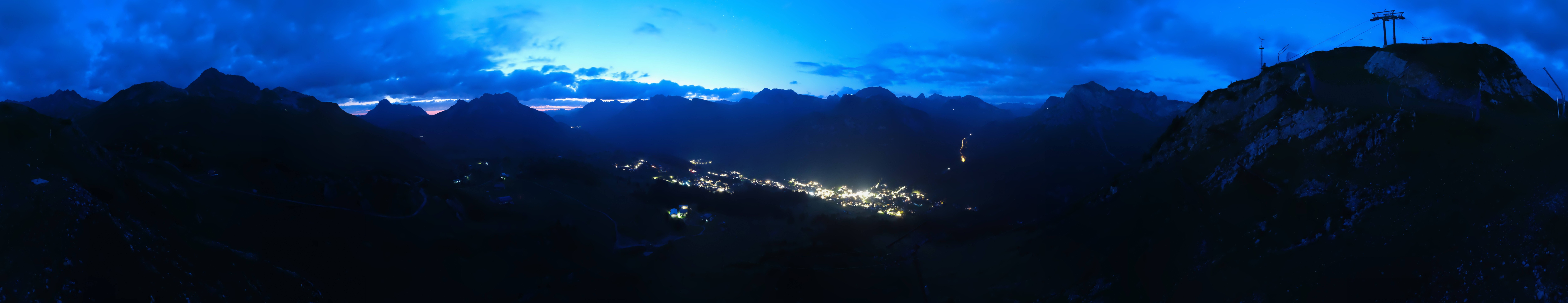 Archiv Foto Webcam Lech-Zürs: Kriegerhorn Panoramablick