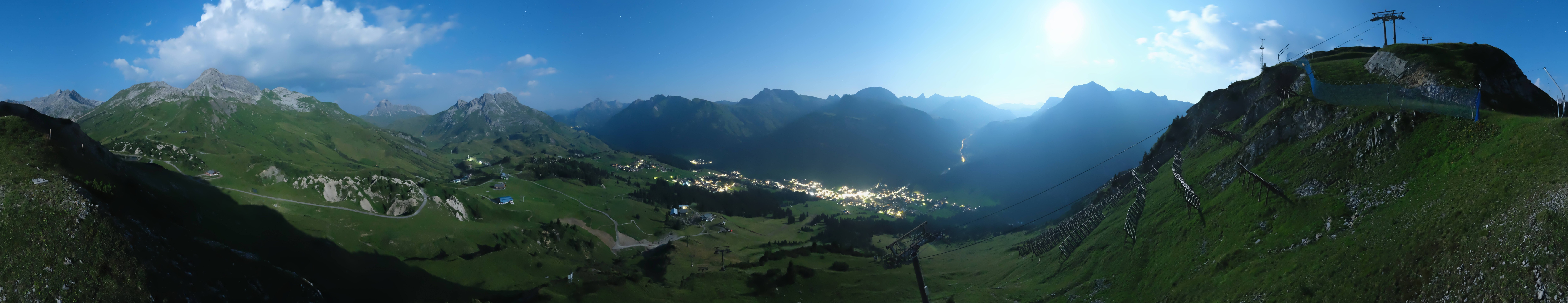 Archiv Foto Webcam Lech-Zürs: Kriegerhorn Panoramablick