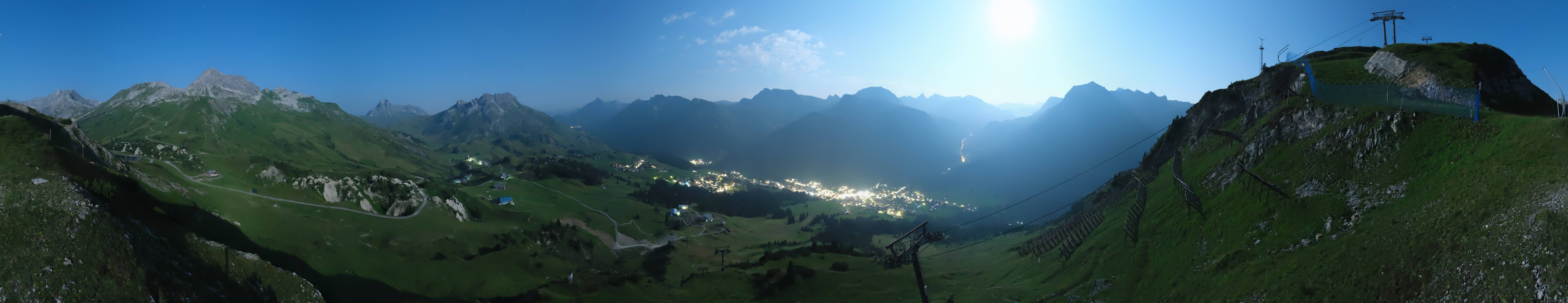 Archiv Foto Webcam Lech-Zürs: Kriegerhorn Panoramablick