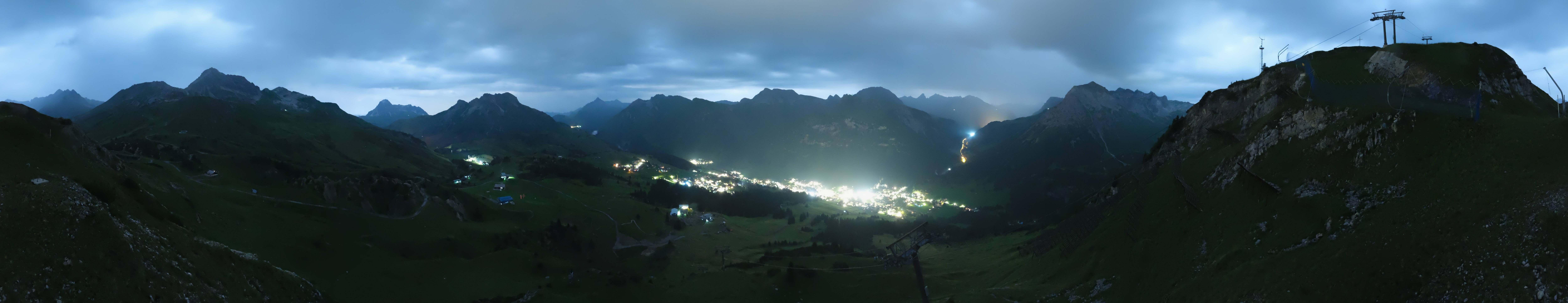 Archiv Foto Webcam Lech-Zürs: Kriegerhorn Panoramablick
