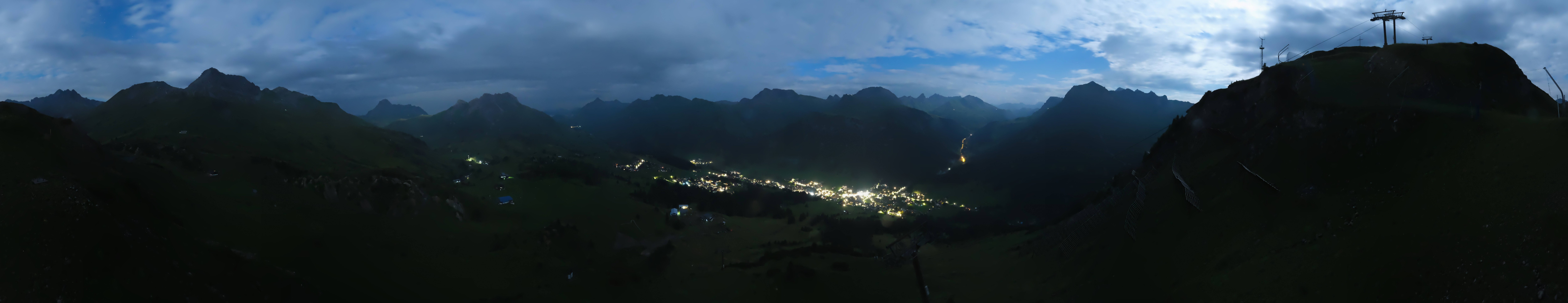 Archiv Foto Webcam Lech-Zürs: Kriegerhorn Panoramablick