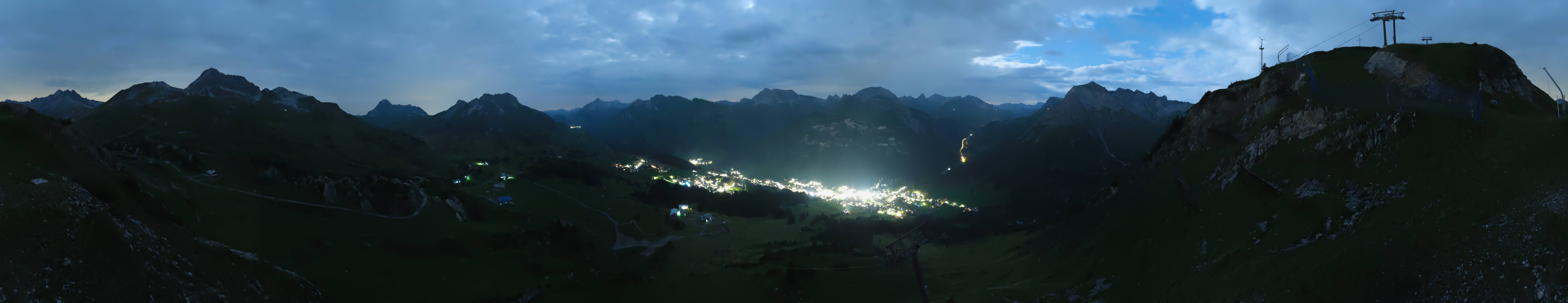 Archiv Foto Webcam Lech-Zürs: Kriegerhorn Panoramablick