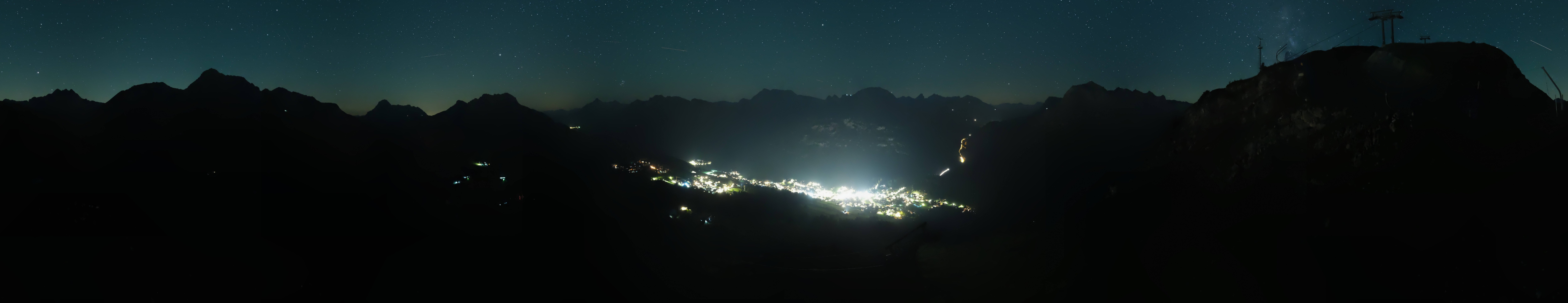 Archiv Foto Webcam Lech-Zürs: Kriegerhorn Panoramablick