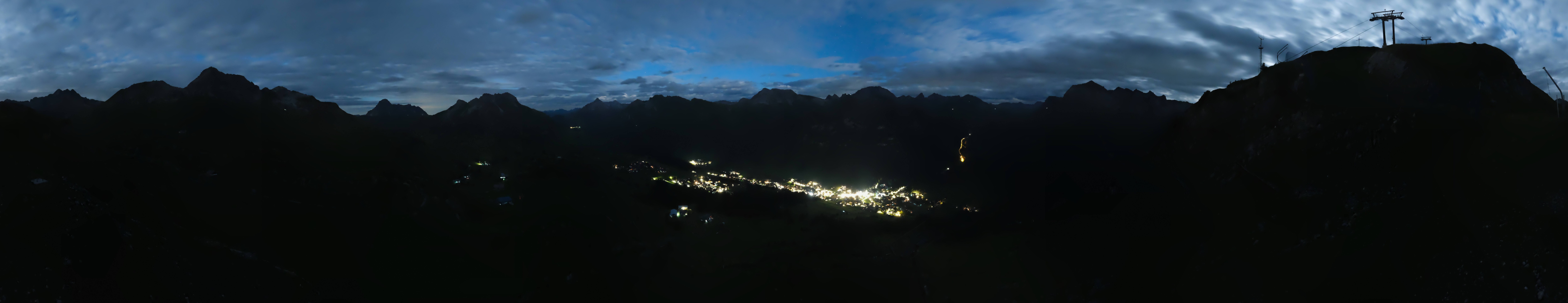 Archiv Foto Webcam Lech-Zürs: Kriegerhorn Panoramablick