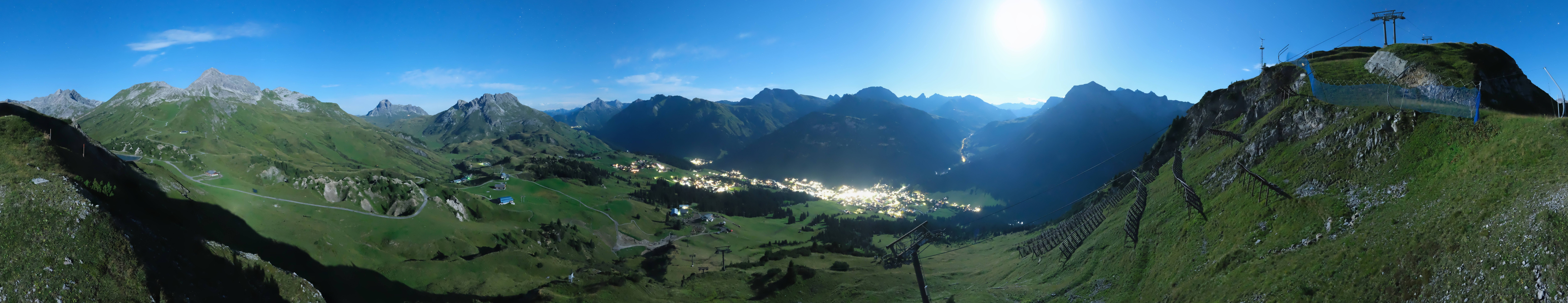 Archiv Foto Webcam Lech-Zürs: Kriegerhorn Panoramablick
