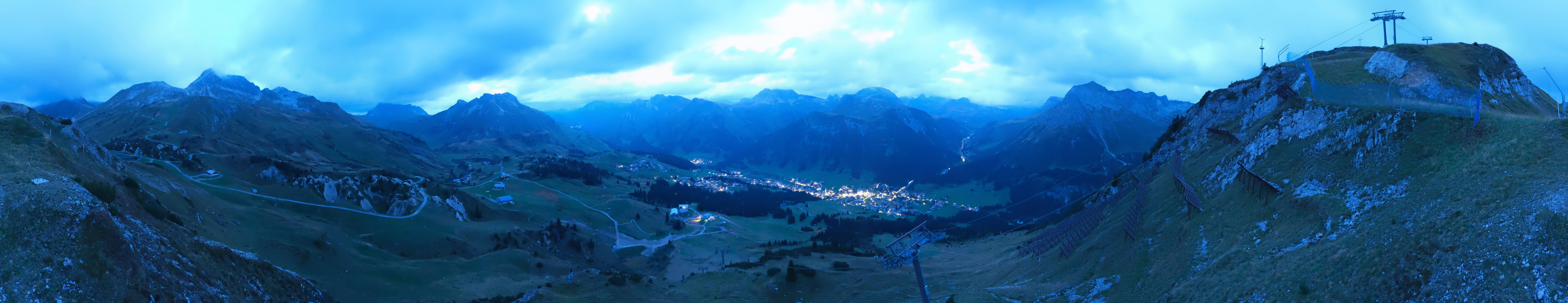 Archiv Foto Webcam Lech-Zürs: Kriegerhorn Panoramablick