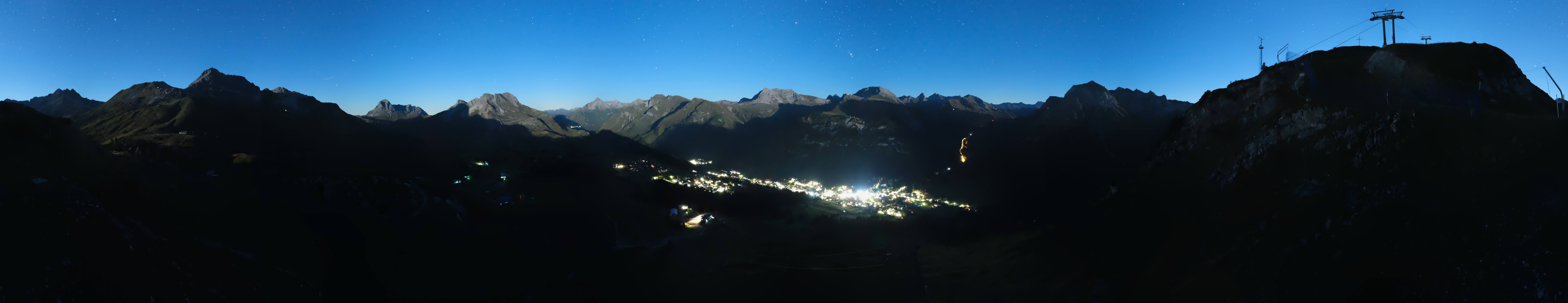 Archiv Foto Webcam Lech-Zürs: Kriegerhorn Panoramablick