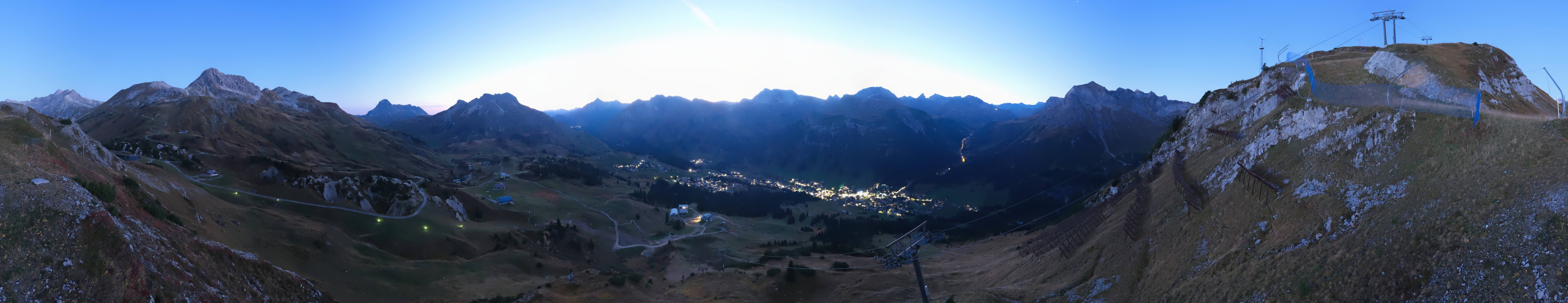 Archiv Foto Webcam Lech-Zürs: Kriegerhorn Panoramablick