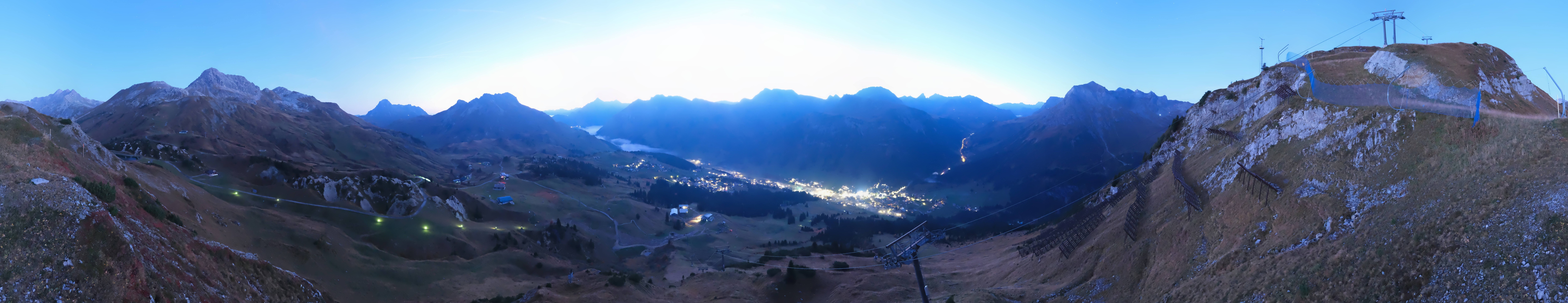 Archiv Foto Webcam Lech-Zürs: Kriegerhorn Panoramablick