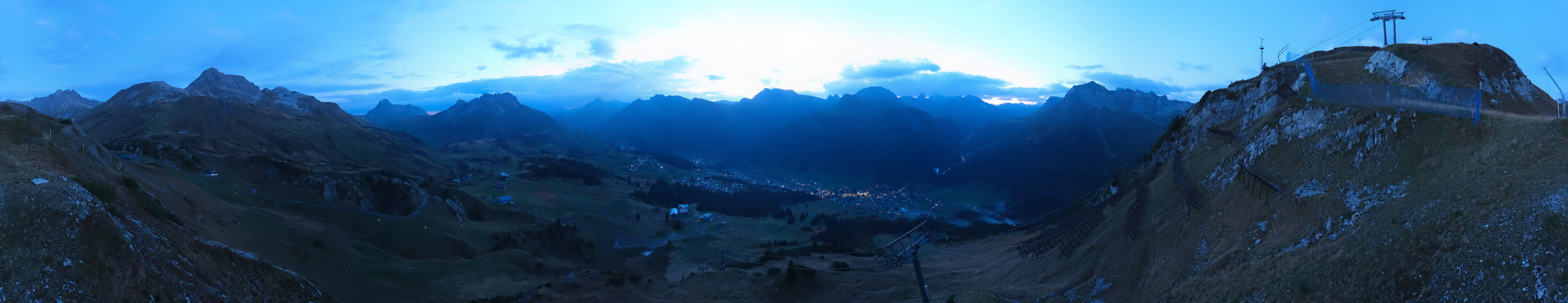Archiv Foto Webcam Lech-Zürs: Kriegerhorn Panoramablick