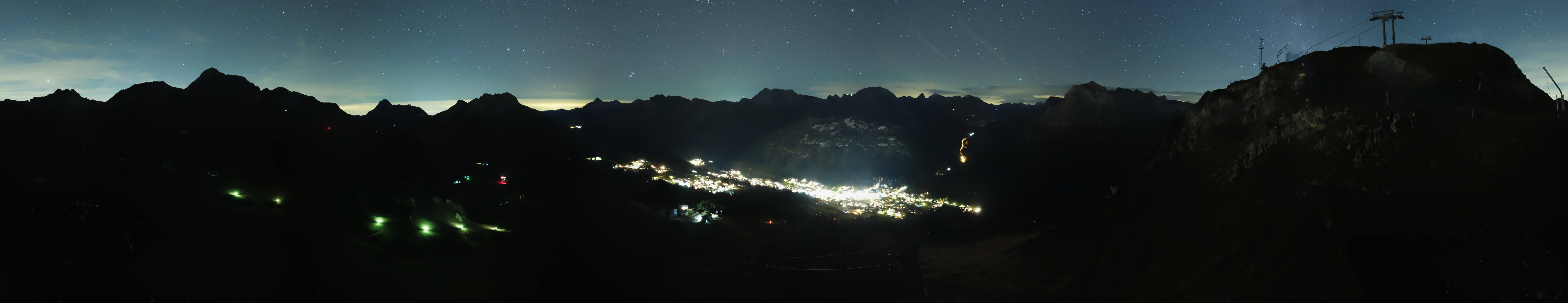 Archiv Foto Webcam Lech-Zürs: Kriegerhorn Panoramablick