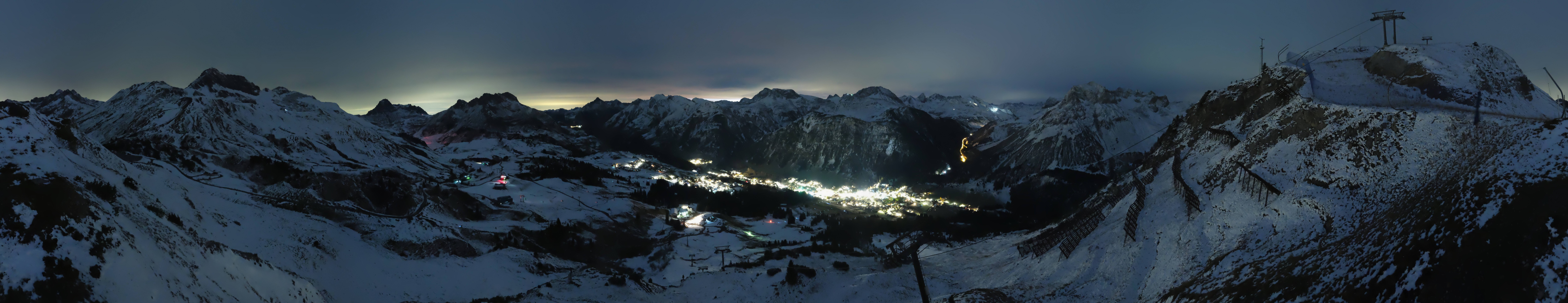 Archiv Foto Webcam Lech-Zürs: Kriegerhorn Panoramablick
