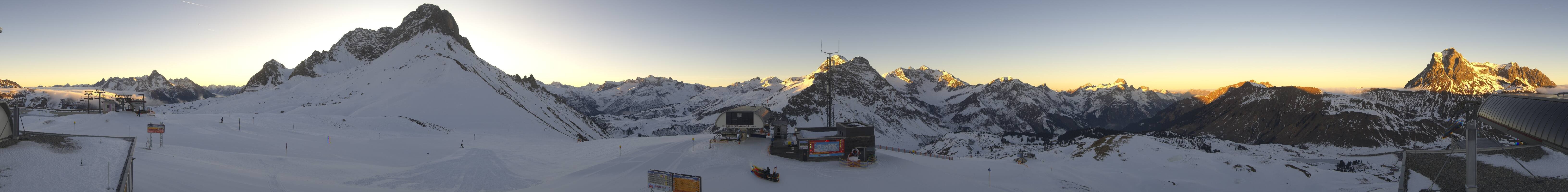 Archiv Foto Webcam Warth Schröcken - Panorama Saloberjet