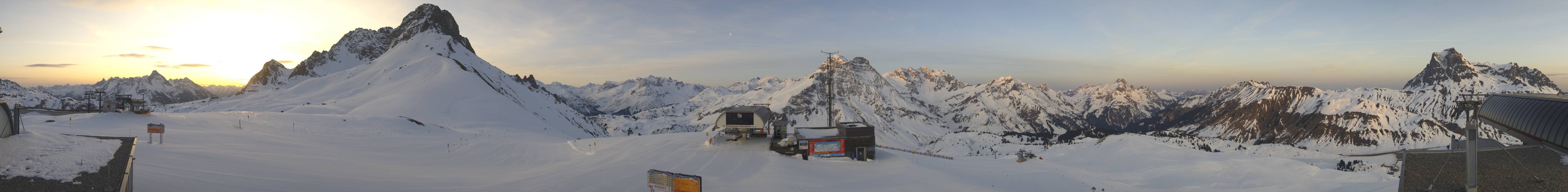 Archiv Foto Webcam Warth Schröcken - Panorama Saloberjet