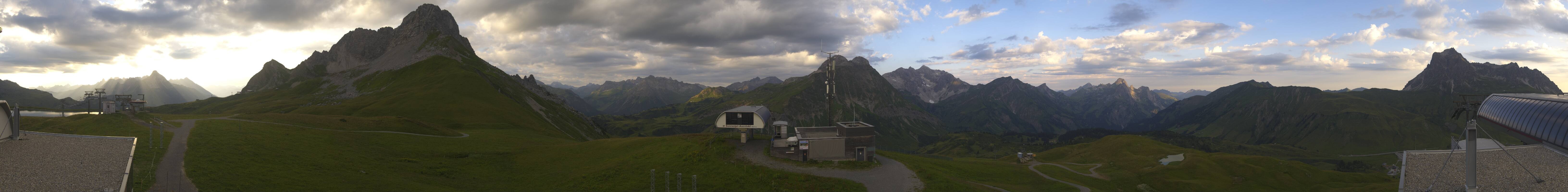 Archiv Foto Webcam Warth Schröcken - Panorama Saloberjet