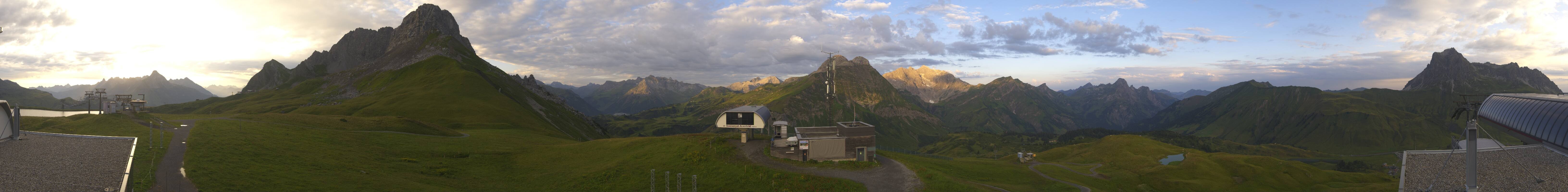 Archiv Foto Webcam Warth Schröcken - Panorama Saloberjet