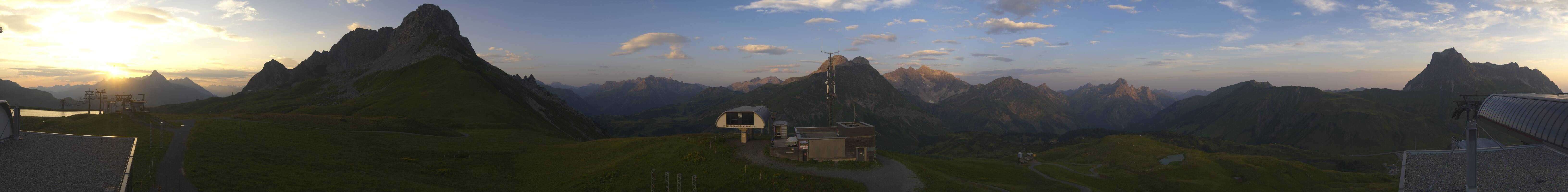 Archiv Foto Webcam Warth Schröcken - Panorama Saloberjet