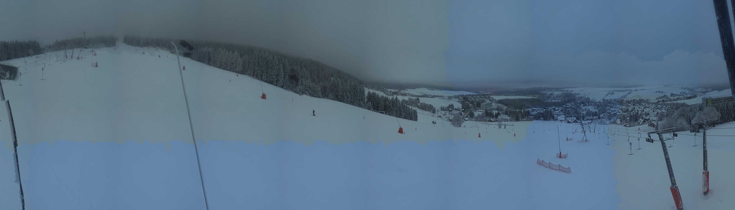 Archiv Foto Webcam Oberwiesenthal - Blick auf Skihang und Ort