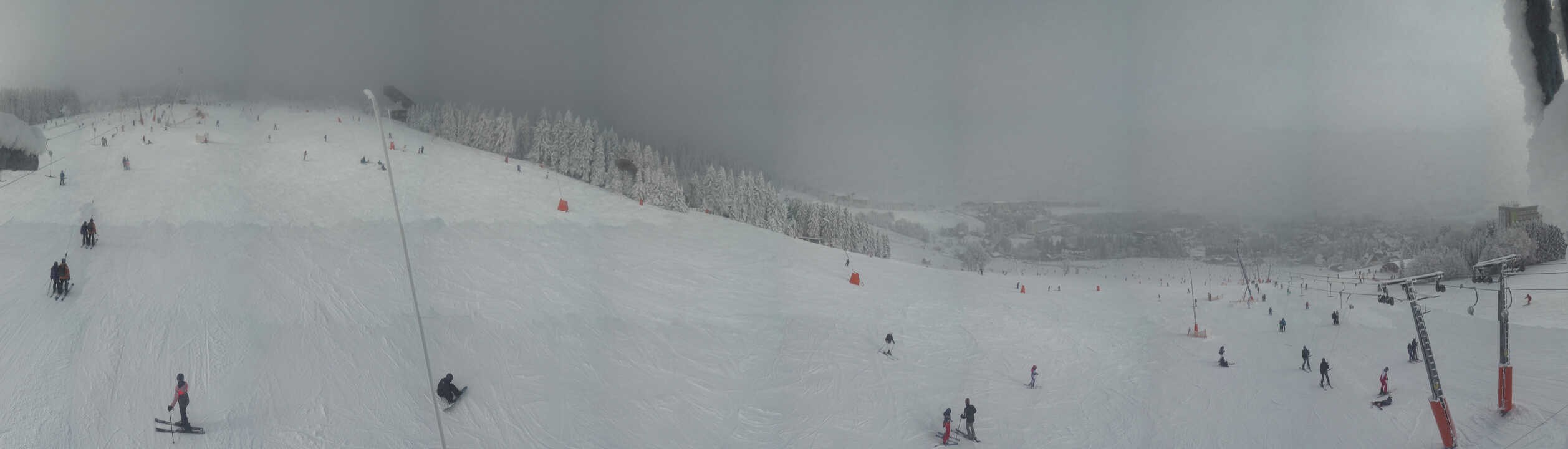 Archiv Foto Webcam Oberwiesenthal - Blick auf Skihang und Ort