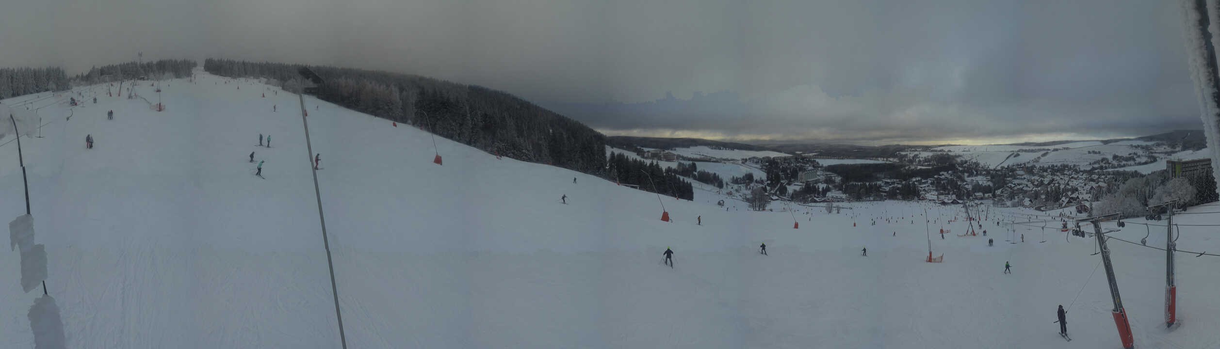 Archiv Foto Webcam Oberwiesenthal - Blick auf Skihang und Ort