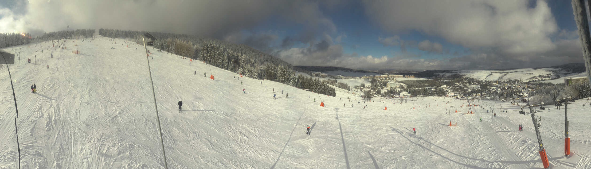 Archiv Foto Webcam Oberwiesenthal - Blick auf Skihang und Ort