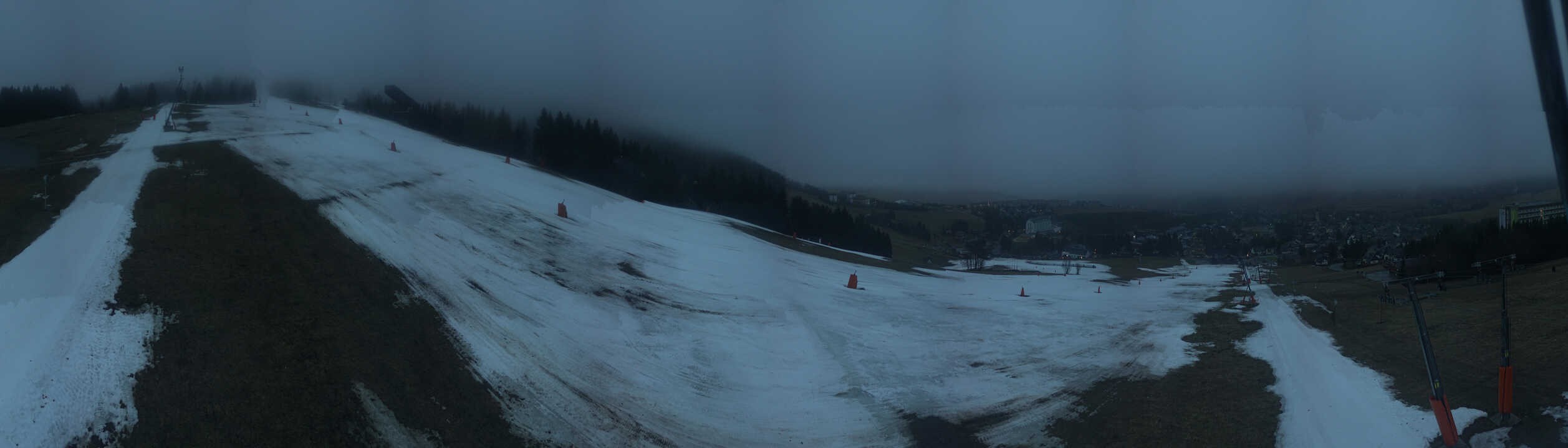 Archiv Foto Webcam Oberwiesenthal - Blick auf Skihang und Ort