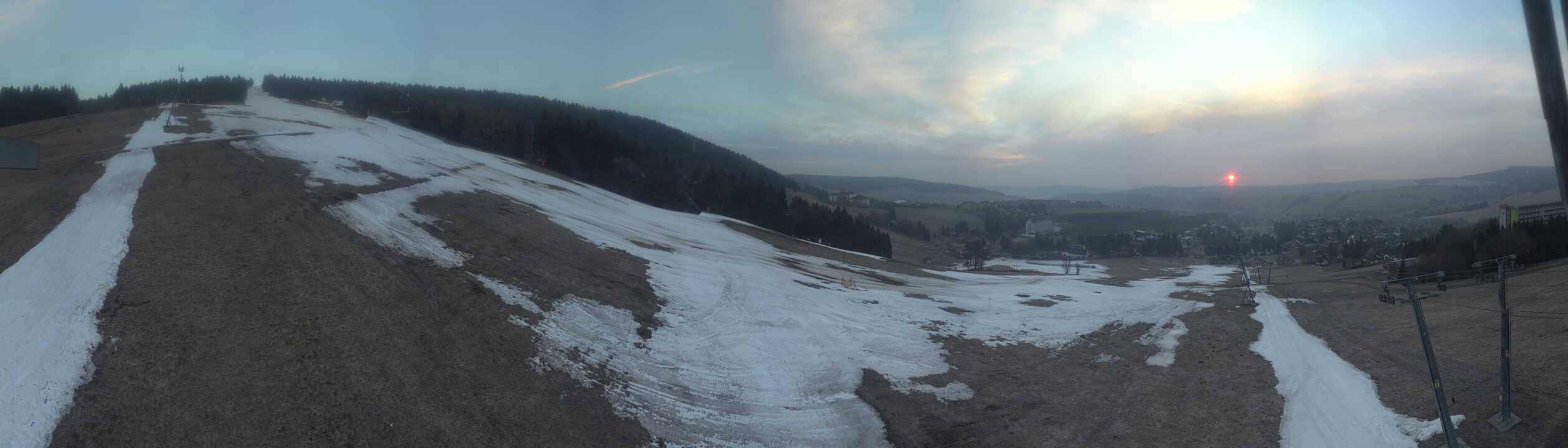 Archiv Foto Webcam Oberwiesenthal - Blick auf Skihang und Ort