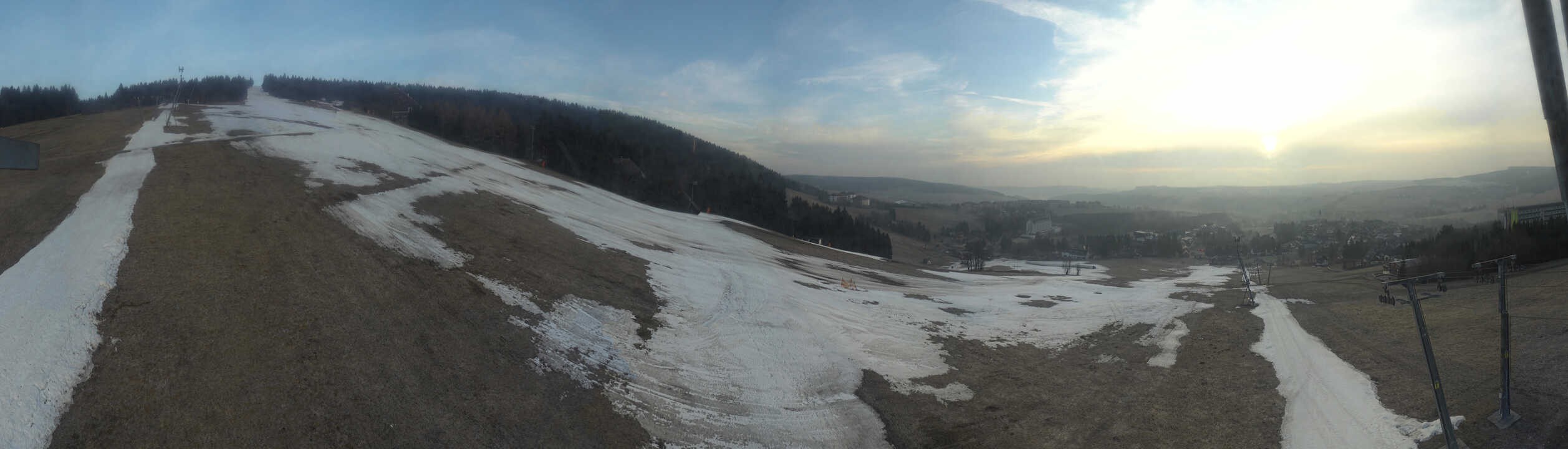 Archiv Foto Webcam Oberwiesenthal - Blick auf Skihang und Ort