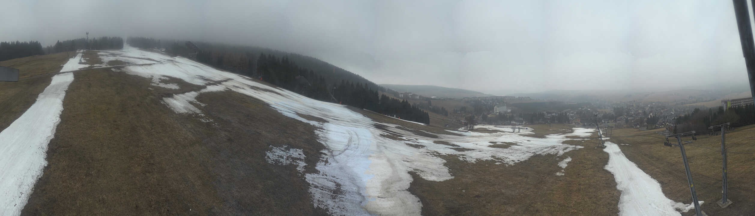 Archiv Foto Webcam Oberwiesenthal - Blick auf Skihang und Ort