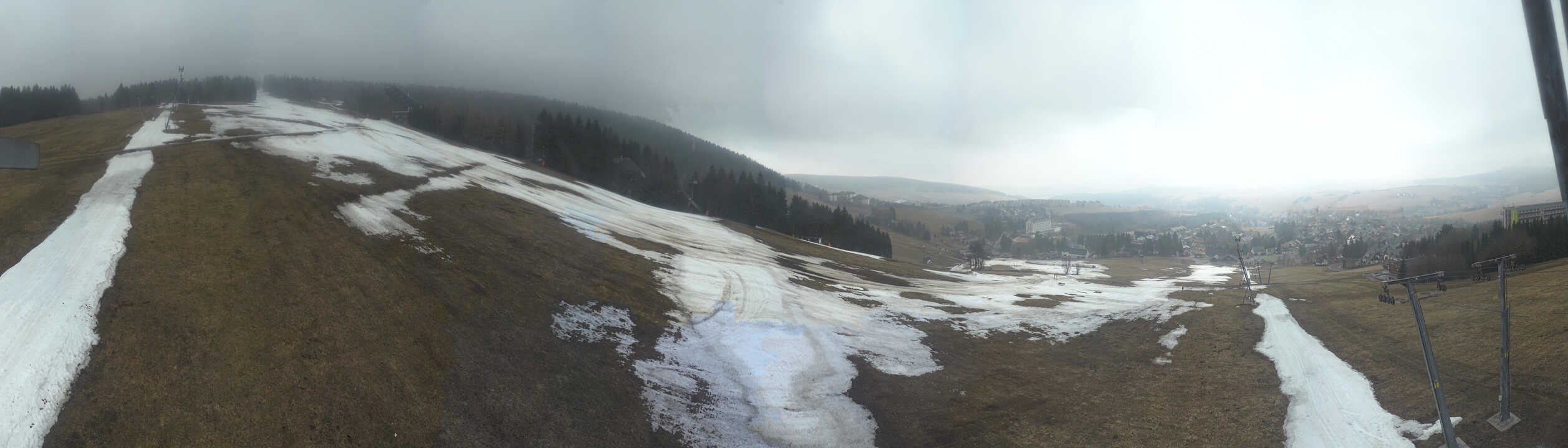 Archiv Foto Webcam Oberwiesenthal - Blick auf Skihang und Ort