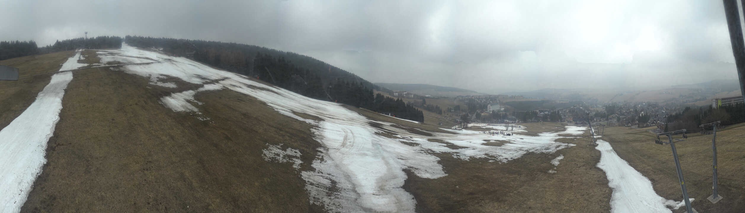 Archiv Foto Webcam Oberwiesenthal - Blick auf Skihang und Ort