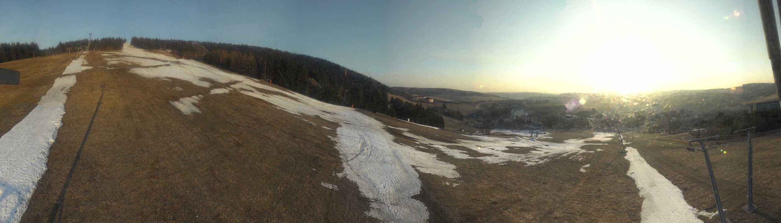 Archiv Foto Webcam Oberwiesenthal - Blick auf Skihang und Ort