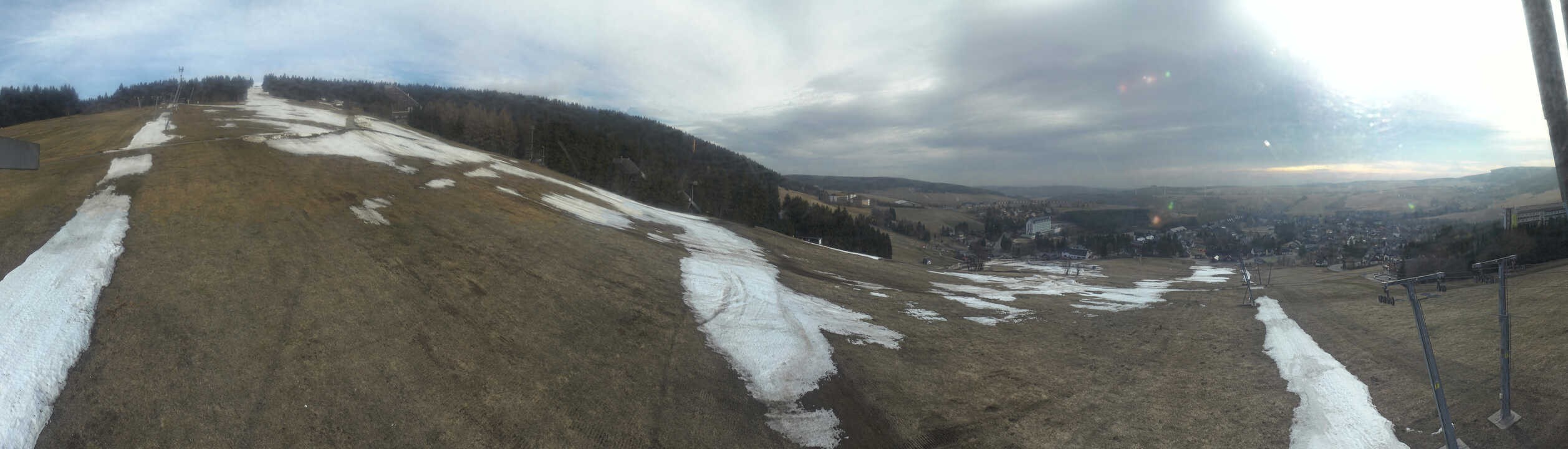Archiv Foto Webcam Oberwiesenthal - Blick auf Skihang und Ort