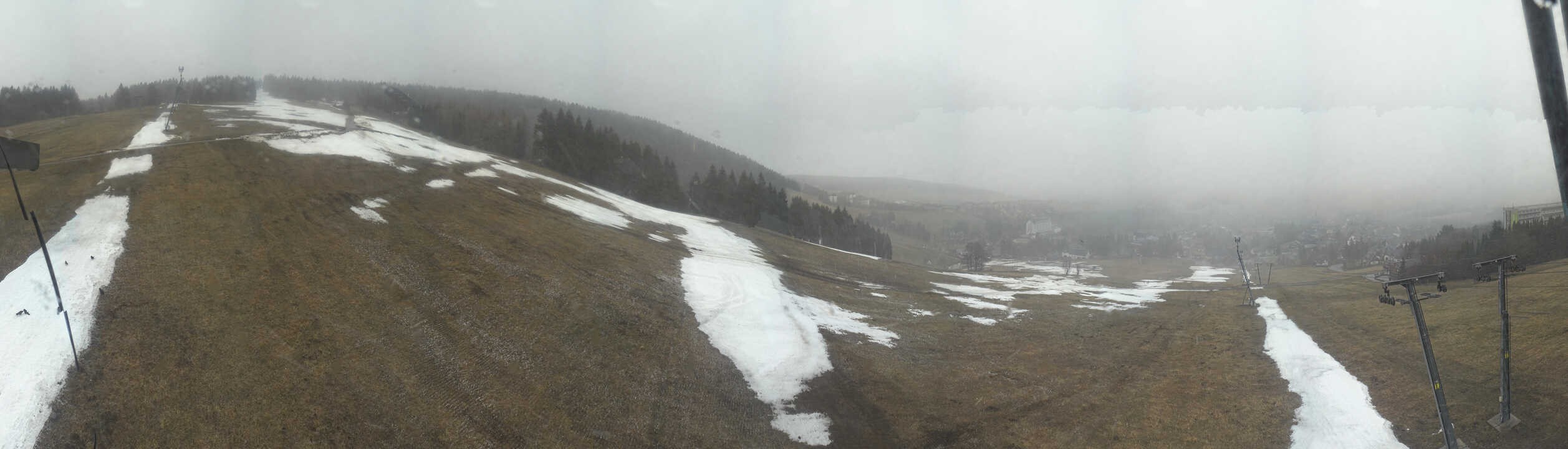 Archiv Foto Webcam Oberwiesenthal - Blick auf Skihang und Ort