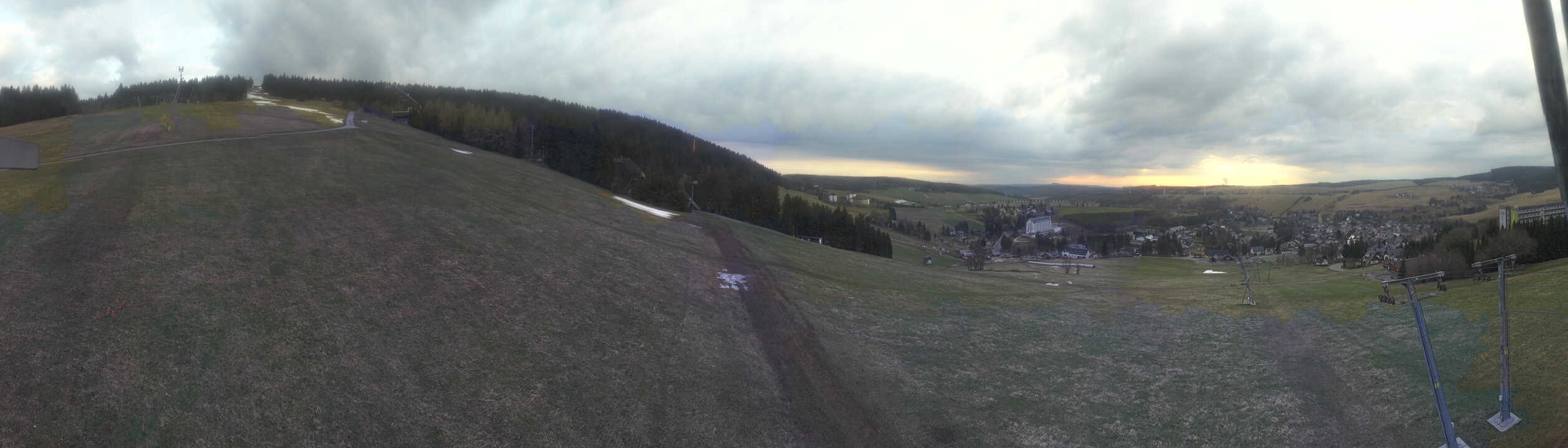 Archiv Foto Webcam Oberwiesenthal - Blick auf Skihang und Ort