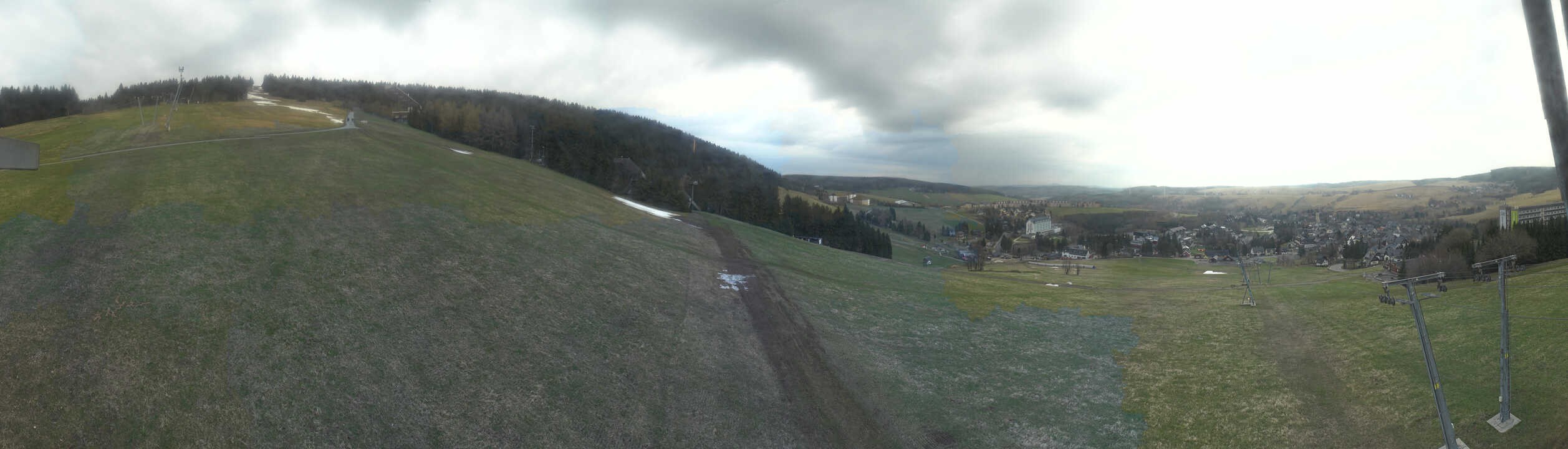 Archiv Foto Webcam Oberwiesenthal - Blick auf Skihang und Ort
