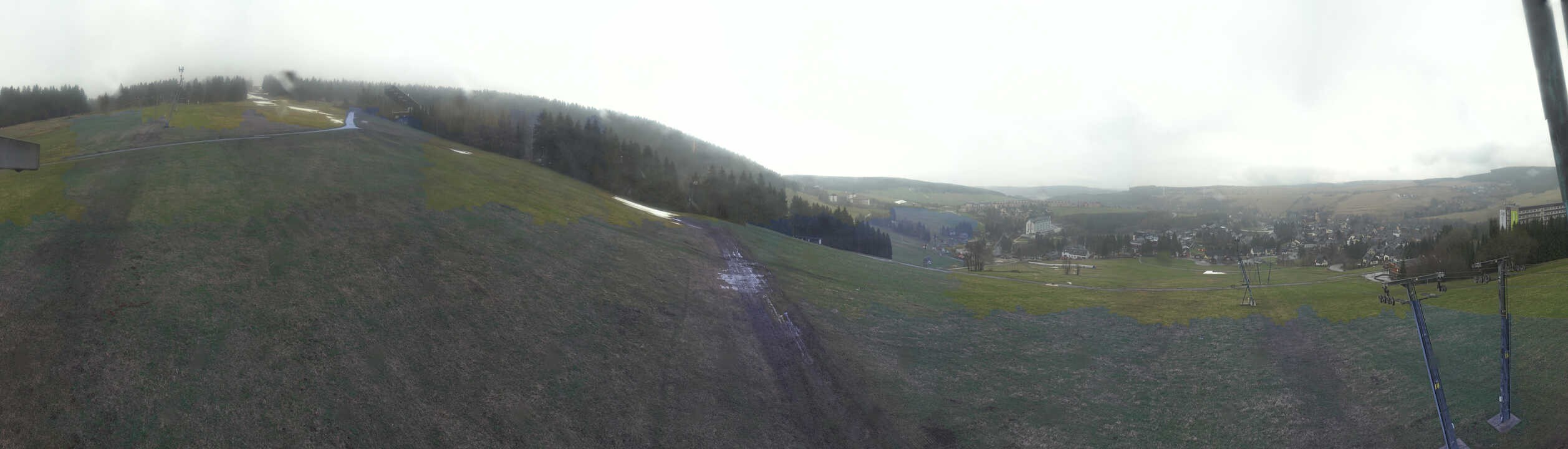 Archiv Foto Webcam Oberwiesenthal - Blick auf Skihang und Ort