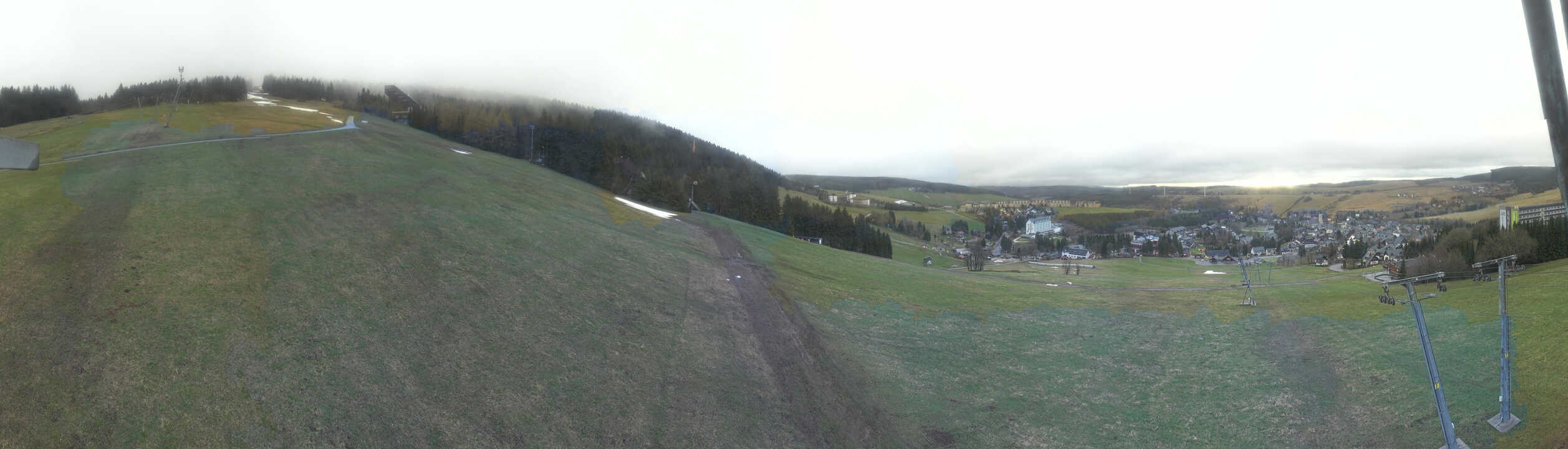 Archiv Foto Webcam Oberwiesenthal - Blick auf Skihang und Ort
