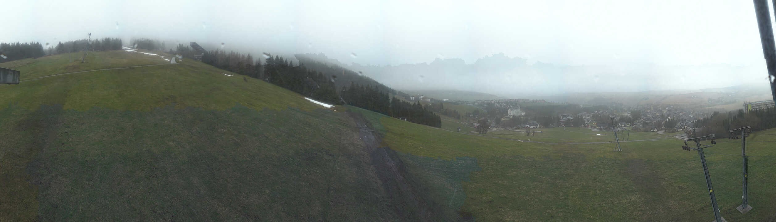 Archiv Foto Webcam Oberwiesenthal - Blick auf Skihang und Ort