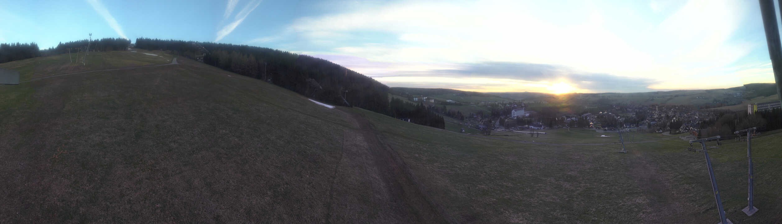 Archiv Foto Webcam Oberwiesenthal - Blick auf Skihang und Ort