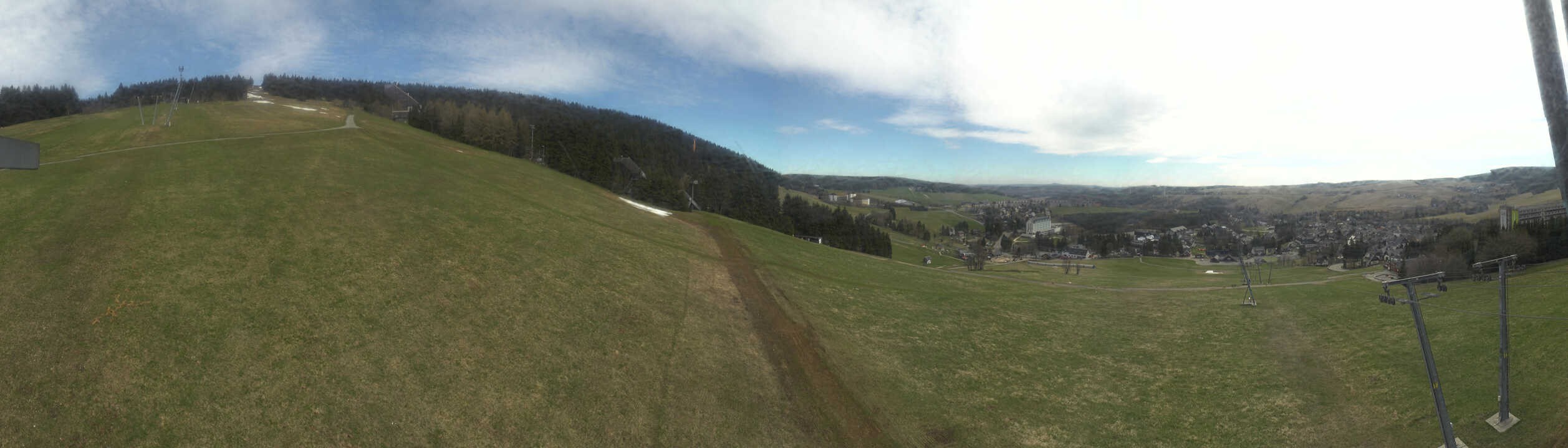 Archiv Foto Webcam Oberwiesenthal - Blick auf Skihang und Ort