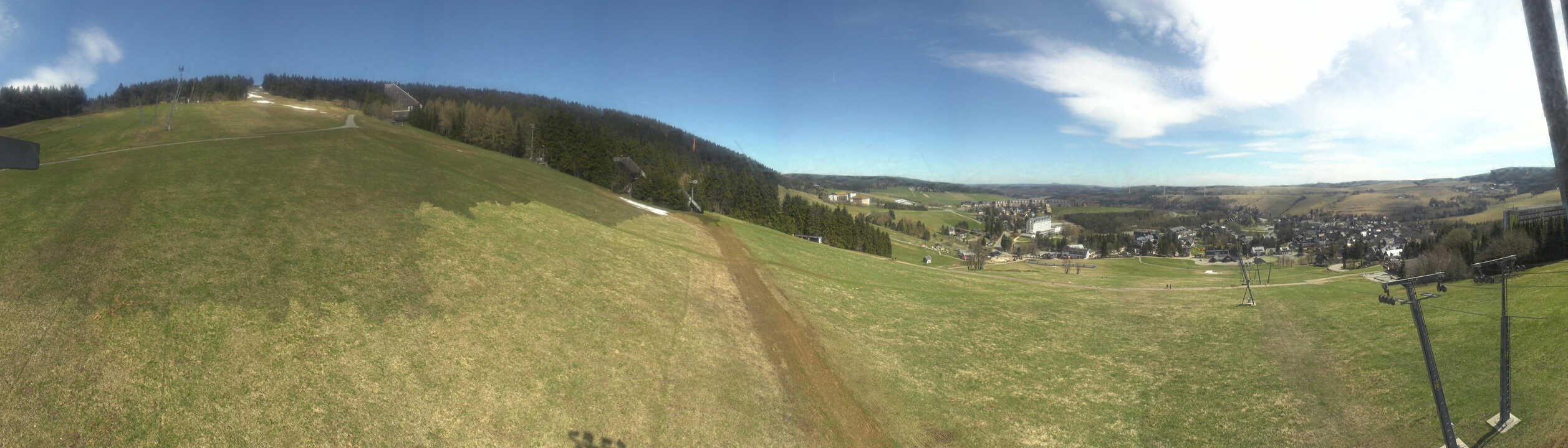 Archiv Foto Webcam Oberwiesenthal - Blick auf Skihang und Ort