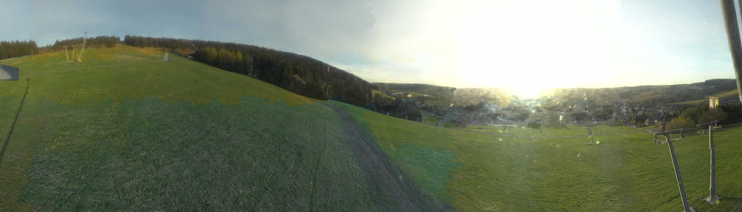 Archiv Foto Webcam Oberwiesenthal - Blick auf Skihang und Ort