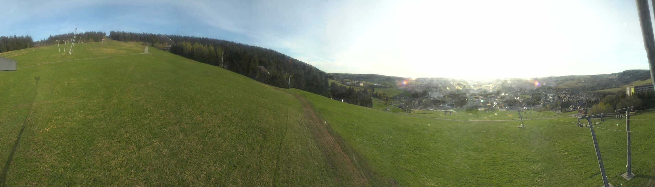 Archiv Foto Webcam Oberwiesenthal - Blick auf Skihang und Ort