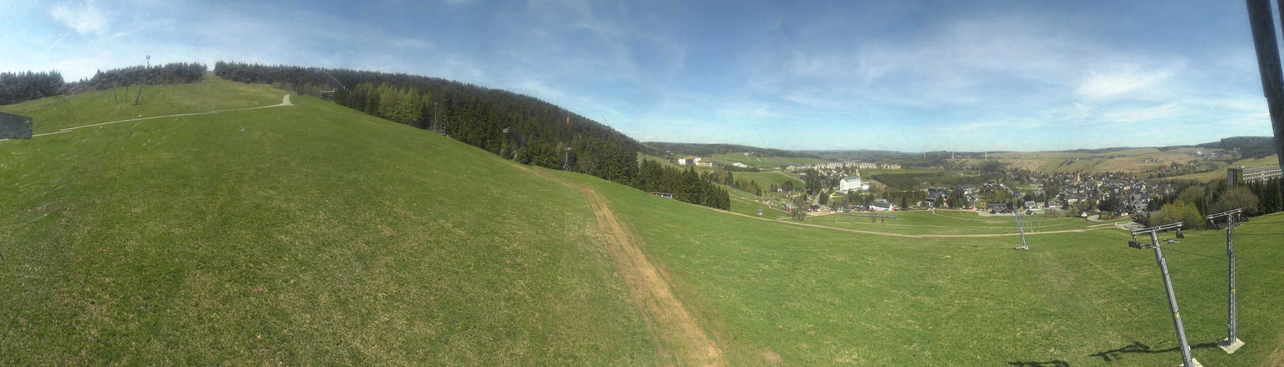 Archiv Foto Webcam Oberwiesenthal - Blick auf Skihang und Ort