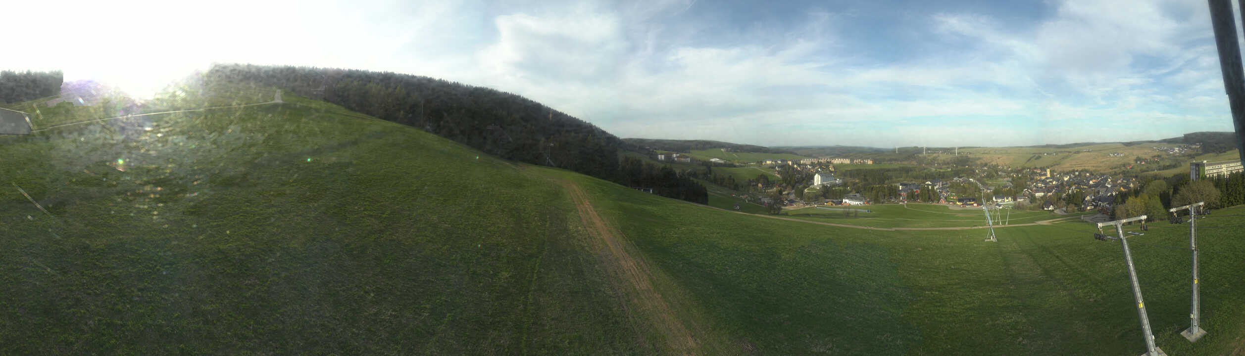 Archiv Foto Webcam Oberwiesenthal - Blick auf Skihang und Ort