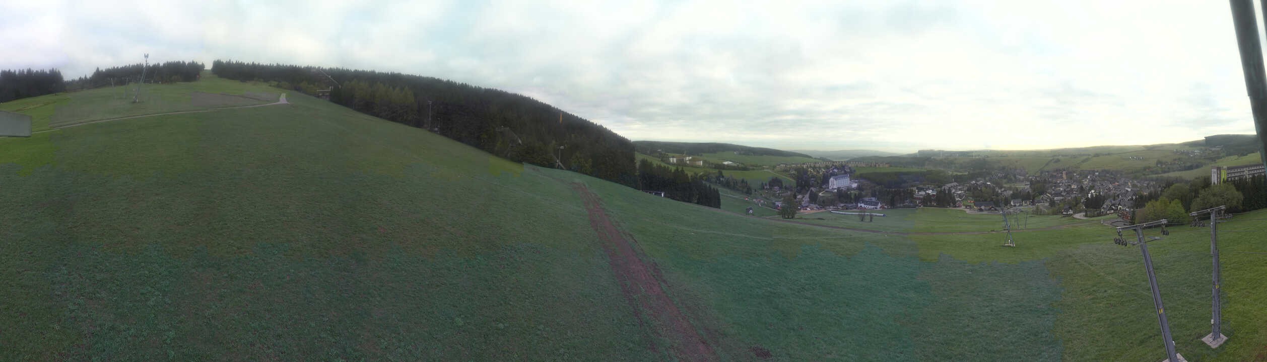 Archiv Foto Webcam Oberwiesenthal - Blick auf Skihang und Ort