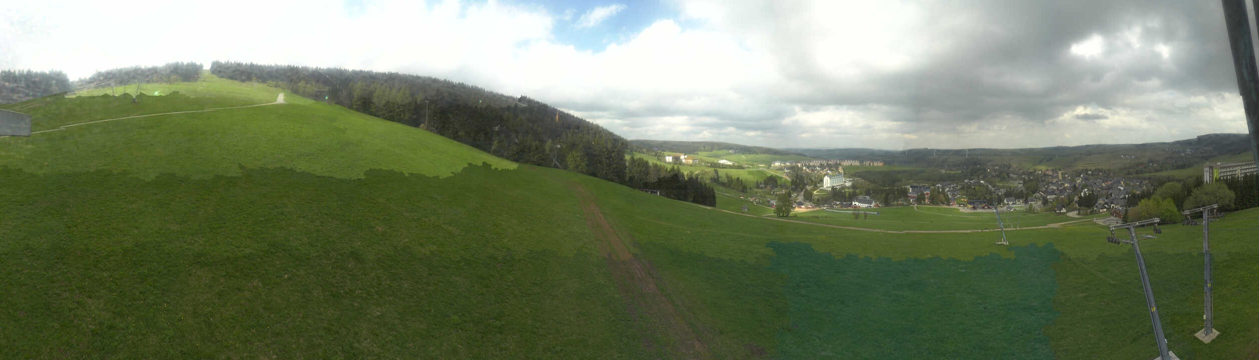 Archiv Foto Webcam Oberwiesenthal - Blick auf Skihang und Ort
